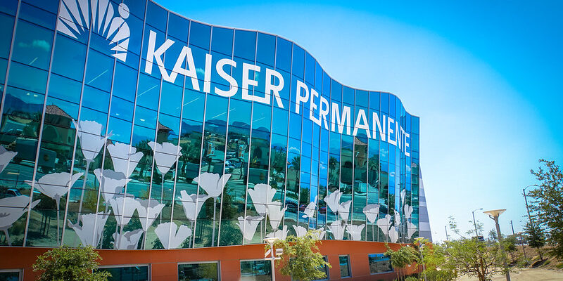 Exterior view of a Kaiser Pemanente medical center.